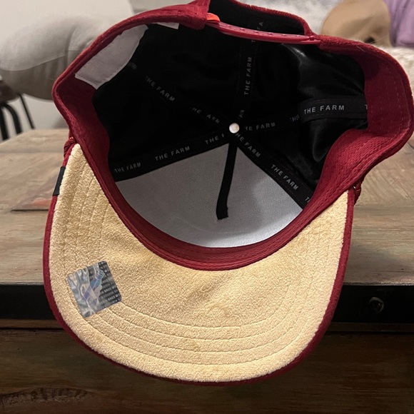 DRAGON - Royalty Goorin Bros Burgundy Cap / limited edition/ velvet NWOT - Picture 4 of 8